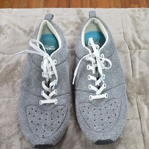 Native Mens Sneakers Gray Lightweight Breathable Elastic Laces Comfort Sz 13 EUC
